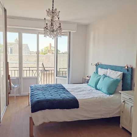 Grand Familial, Centre, Parking Tours