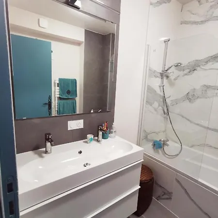 شقة Grand Familial, Centre, Parking تور