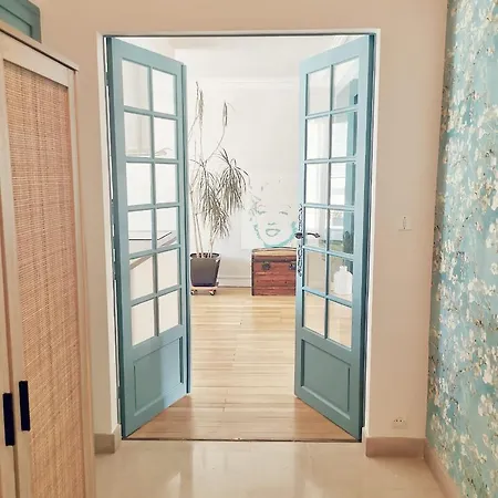 Grand Familial, Centre, Parking * تور