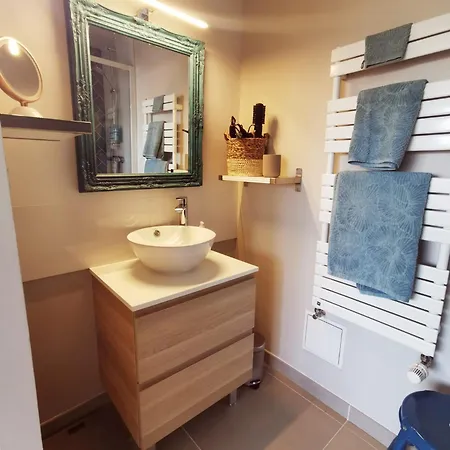 Grand Familial, Centre, Parking *