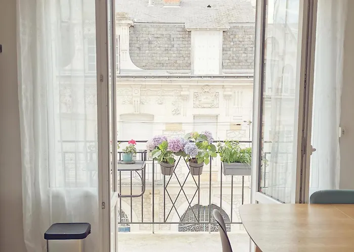 Grand Familial, Centre, Parking